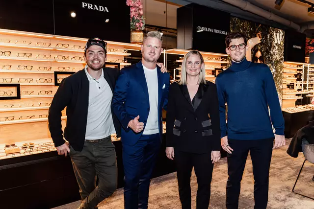 Am vergangenen Donnerstag fand die vIP-Eröffnung des neuen Flagship-Stores von "sehen!wutscher" in der Linzer Gasse in der Stadt Salzburg statt. Mit dabei waren auch v.l.n.r.: Matthias Walkner, die beiden Geschäftsführer Fritz Wutscher jr., Alexandra Wutscher-Hold und Dominic Thiem. | Foto: Björn Brachmayer