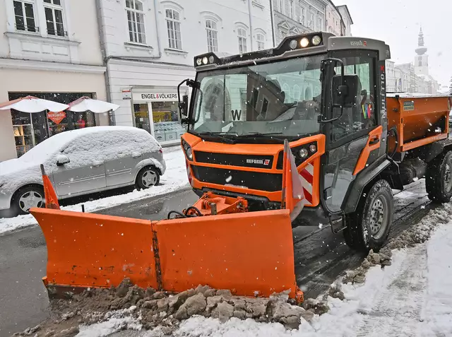 Der Winter ist vorbei – dank des tatkräftigen Einsatzes von Menschen und Maschinen des städtischen Winterdienstes blieben die Welser Straßen auch in der vergangenen Saison sicher. | Foto: Stadt Wels