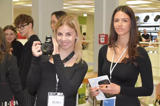 Die Schülerinnen und Schüler der HLP Oberwart waren mit Kamera unterwegs. | Foto: Michael Strini