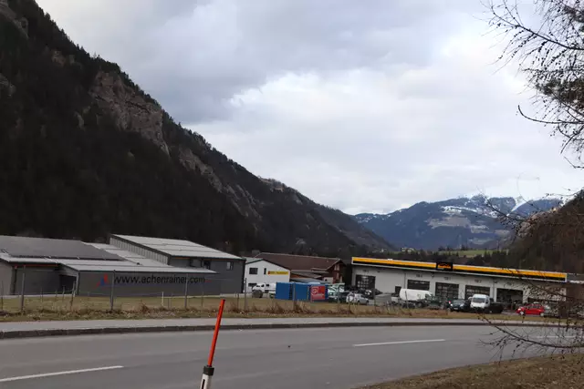 Im Gewerbegebiet Tösens wird sich bald das siebte Unternehmen ansiedeln. | Foto: Seelos