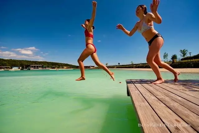 Ab ins kühle Nass in der „Greini-Freizeit-Welt“. | Foto: Bernhard Bergmann