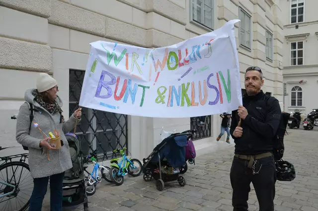 Gefordert wird, dass die Entscheidung der Bildungsdirektion revidiert werde.  | Foto: Elternverein Lernwerkstatt Wien West