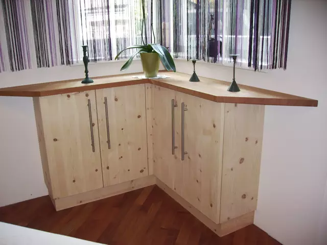 Maßanfertigungen bieten den Vorteil, dass jeder Raum optimal genutzt werden kann. | Foto: huter möbel