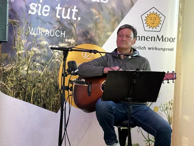 Eine großartige musikalische Umrahmung wurde durch Michael Pletzer geboten. | Foto: Emanuel Hasenauer