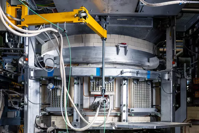 Die neue, voll elektrische, Schmelzwanne ist ein Meilenstein für das Unternehmen.  | Foto: Swarovski