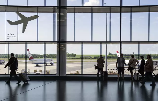 Ein Mann wurde am vergangenen Montagabend beim Wiener Hauptbahnhof verprügelt und dabei schwer verletzt. In solch einem Zustand reiste er dennoch zum Flughafen Wien, wo er wenig später seinen Verletzungen erlag. (Symbolfoto) | Foto: Flughafen Wien AG