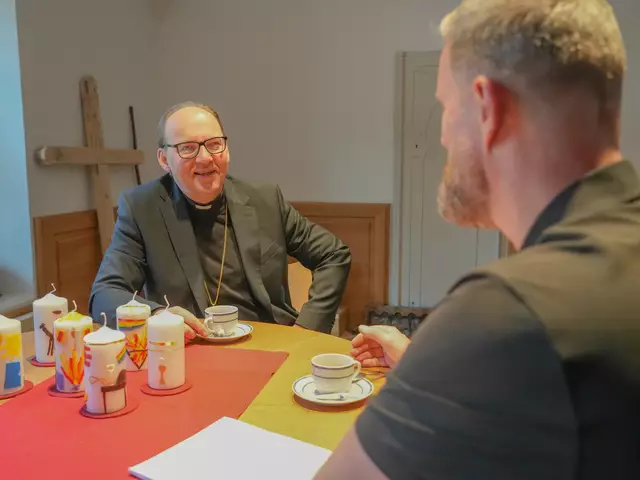 Bischof Hermann Glettler ist ein Mann der Tat und der tröstenden Worte.  | Foto: Cincelli