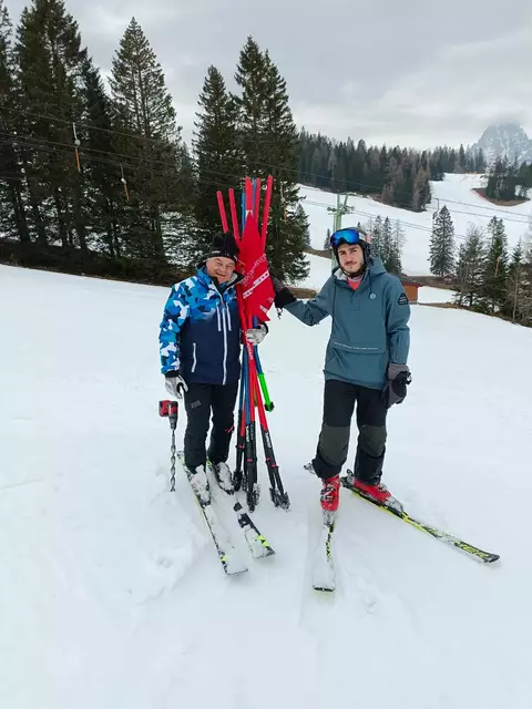 Franz Gruber und Jonas Stöckler beim Stecken des Laufes. | Foto: MS Kirchdorf/Krems