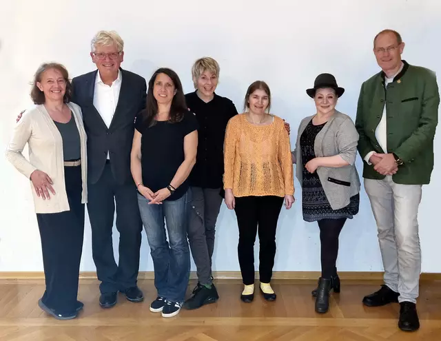 Helga Kuzmits, Gerhard Blaboll, Birgit Prochazka, Andrea Schlor, Angelika Habsburg, Saskia Fanta, Andreas Habsburg. | Foto: Mabl