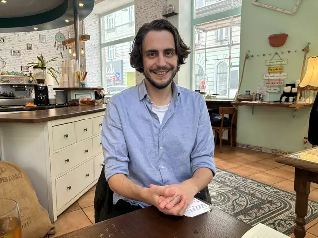 Paul Stein tritt für die Grünen Mariahilf bei der Bezirksvertretungswahl an.  | Foto: Salme Taha Ali Mohamed/MeinBezirk