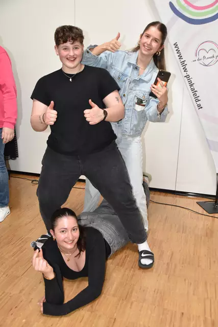 Cooles Interviewteam: Viktoria Steinhöfler, Franziska Derler und Julia Postl | Foto: Michael Strini