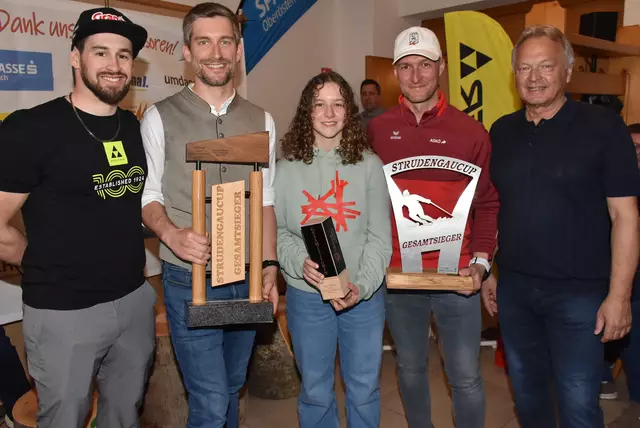 Die Strudengau Cup Sieger Florian Tischberger,  Christina Haider, Stefan Buchberger, St. Georgen/Walde (Mannschaftssieger). Mit Daniel Hemetsberger und Hans Pum.  | Foto: Robert Zinterhof