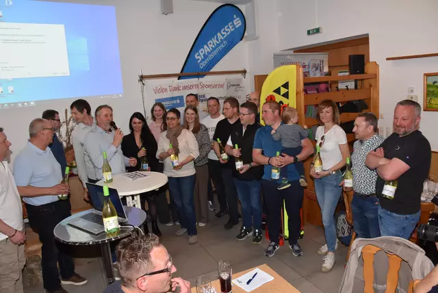 Strudengau Cup 2024/25 Siegerehrung. Den Trainern und Helfern wurde gedankt.  | Foto: Robert Zinterhof