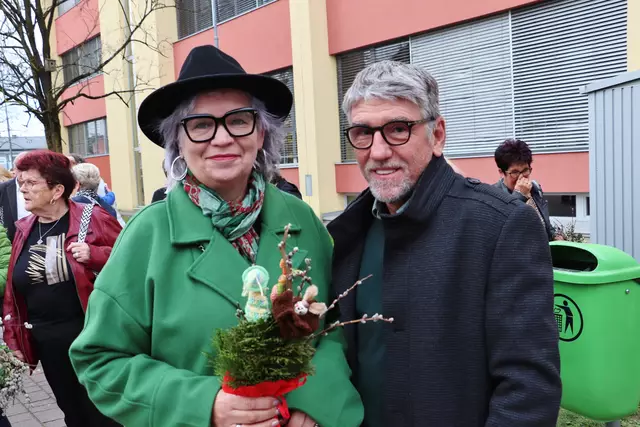 Kulturlady Michaele Geiger mit Gatten bei der Palmweihe | Foto: Edith Ertl