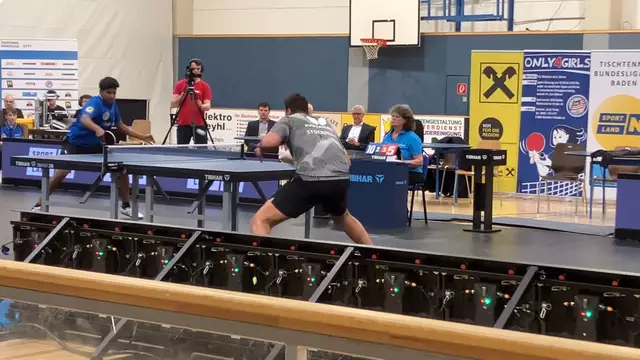 In seinem ersten Spiel besiegte der Badener Inder Snehit Seravajjula den Ägypter Khalid Assar mit 3:2.