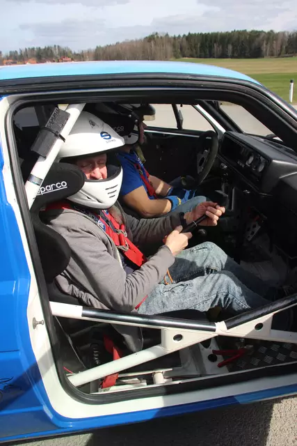 Natürlich genoss auch meinbezirk-Redakteur Walter Kellner eine tolle Testfahrt mit Christian Maier | Foto: Walter Kellner