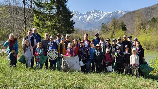 Die fleißigen Pfadfinderinnen und Pfadfinder aus Bad Ischl sammelten achtlos weggeworfenen Müll. | Foto: Pfadfindergruppe Bad Ischl