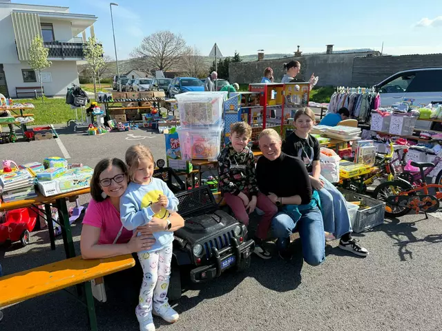 Erstmals fand in Marz ein Kinderflohmarkt statt, bei dem einige Gegenstände den Besitzer wechselten. | Foto: Gemeinde Marz