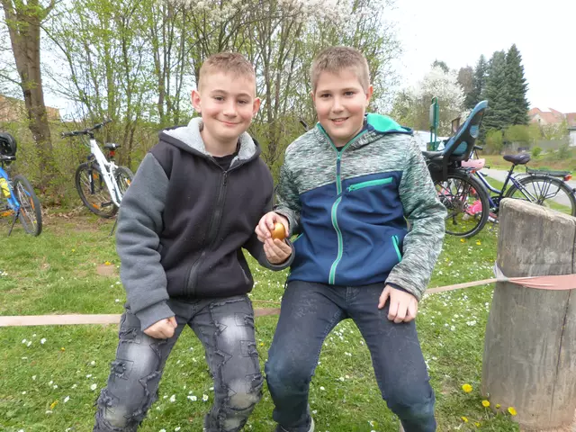 Wahre Freunde teilen alles! Dies bewies auch der Finder des goldenen Ei's, welches er ohne zögern seinem Freund schenkte. 