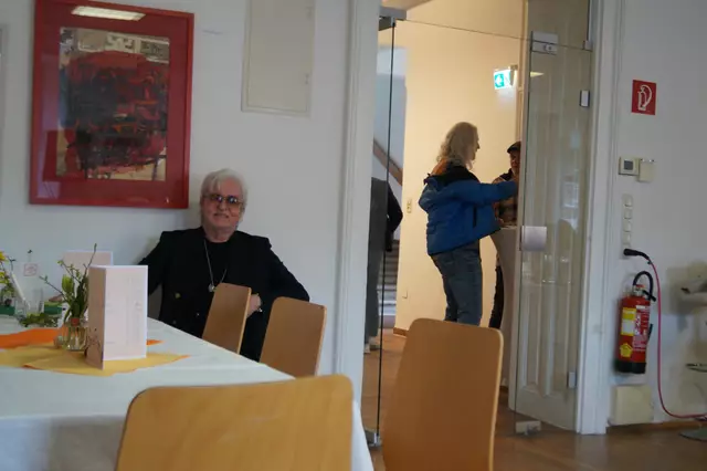 Ganz entspannt wartete der Star auf den Auftritt. | Foto: Andrea Stelzer
