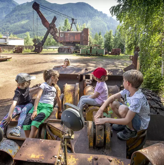 Die Vier im Scoop | Foto: VA Erzberg GmbH/August Zöbl