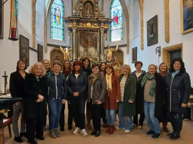 In der Bürgerspitalskirche Waidhofen versammelten sich rund 65 Hinterbliebene, um unter dem Motto „In meinem Herzen“ gemeinsam ihrer verstorbenen Angehörigen zu gedenken und Trost zu finden. | Foto: Johanniter