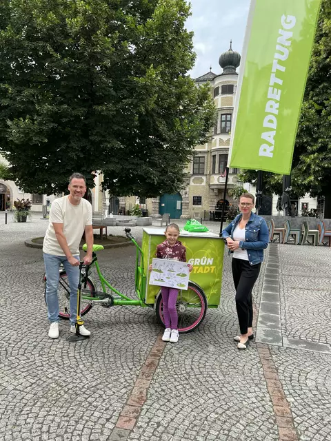 Stadträtin Eva Schobesberger und Klubobmann Helge Langer (beide Grüne) freuen sich schon auf viele spannende Gespräche über die Situation der Radfahrer in Linz. | Foto: Grüne Linz
