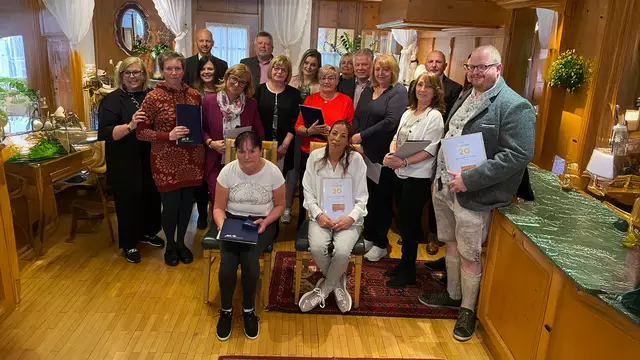 BILLA feierte das Engagement langjähriger Tiroler Mitarbeiterinnen und Mitarbeiter bei einer festlichen Ehrung im Hotel Bierwirt in Innsbruck. | Foto: © BILLA AG