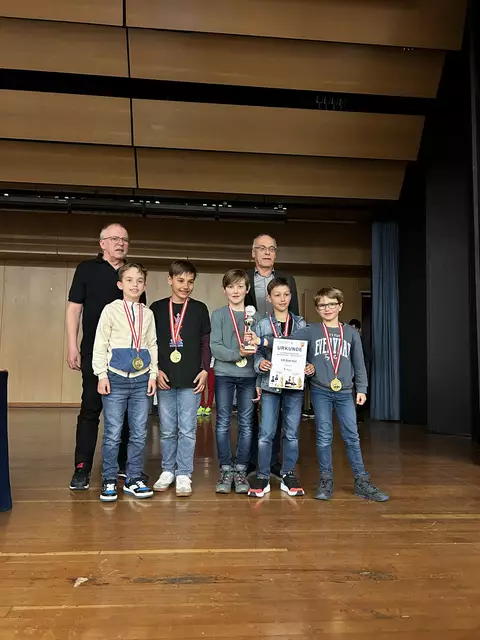 Die Volksschüler Paul, Christoph, Johannes, Maximilian und Henri freuten sich über die Meistertitel. (v.li.) | Foto: VS Bad Hall