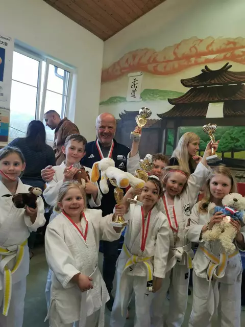 Lungauer Teilnehmer m. Sektionsleiter und Trainer Harald Karner | Foto: Judo Lungau 