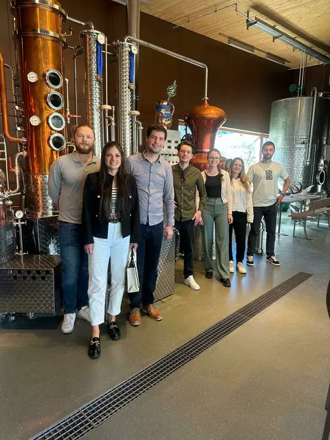 Die JVP mit der Initiative "Made in Tirol" zu Besuch bei Maass Brand. | Foto: JVP