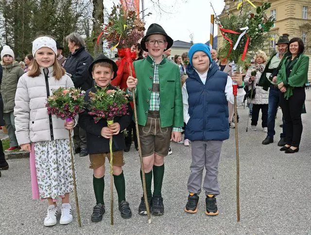 Auch viele Kinder waren bei der Palmweihe in Bad Ischl. | Foto: Hörmandinger