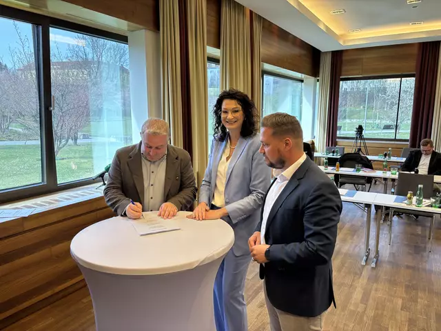 Nicole Sunitsch und Stefan Kreisl sehen die Gemeindepolitik künftig als gemeinschaftliches Projekt, bei dem Parteifarbe keine Rolle spielt, sondern das Wohl der Bürgerinnen und Bürger an erster Stelle steht.  | Foto: MeinBezirk