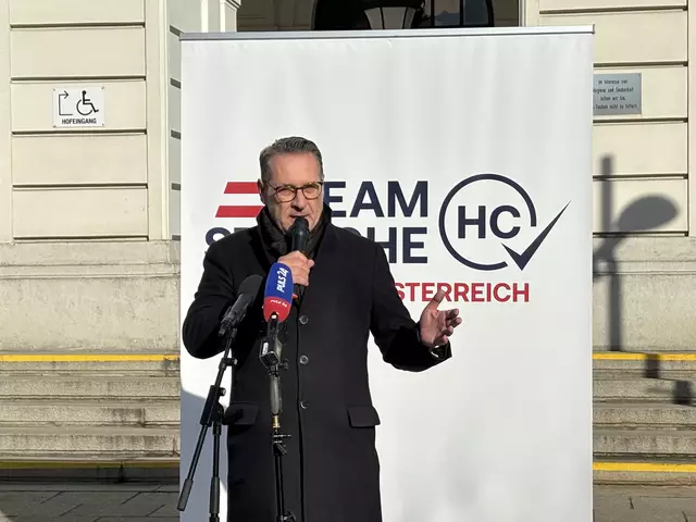 Laut zwei Medienberichten soll die "Spesenaffäre" innerhalb der FPÖ einen Gesamtschaden von 1,065 Millionen Euro verursacht haben. Strache spricht von einer "Schmutzkübelkampagne". (Archiv) | Foto: Johannes Reiterits/MeinBezirk
