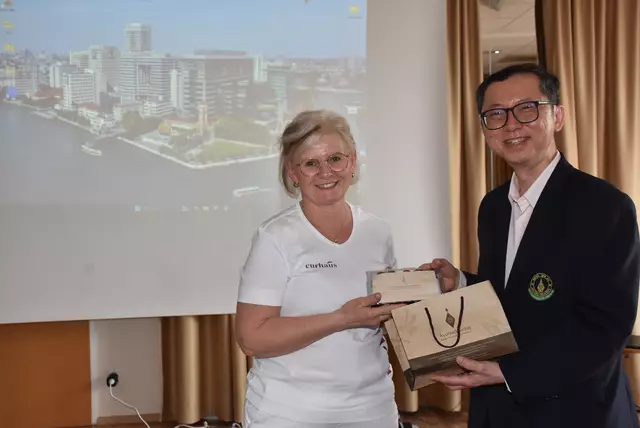 Eine hochkarätige Delegation mit Spitzen-Medizinern aus Thailand - Mahidol University Bangkok - interessierte sich für das Curhaus Bad Kreuzen.  | Foto: Robert Zinterhof
