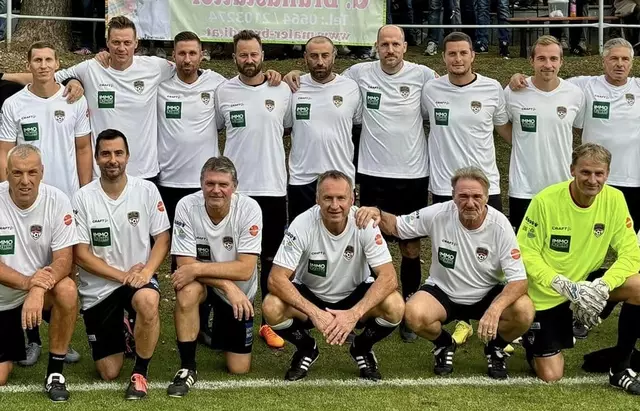 Am 3. Mai treten die Legenden vom SV Steyregg gegen das Copa Pele-Team mit Fußballstars wie Andi Ogris und Toni Pfeffer an.  | Foto: Copa Pele
