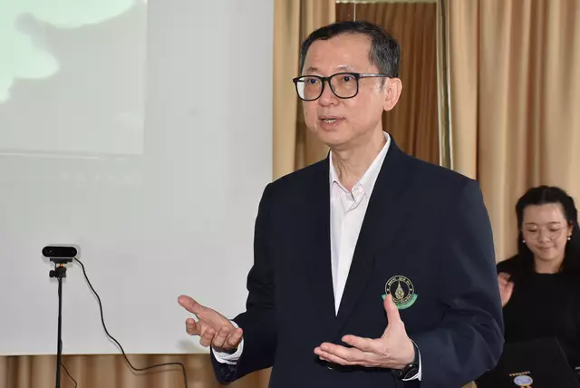 Eine hochkarätige Delegation mit Spitzen-Medizinern aus Thailand - Mahidol University Bangkok - interessierte sich für das Curhaus Bad Kreuzen und präsentierten auch ihre Traditionelle Thailändische Medizin.  | Foto: Robert Zinterhof