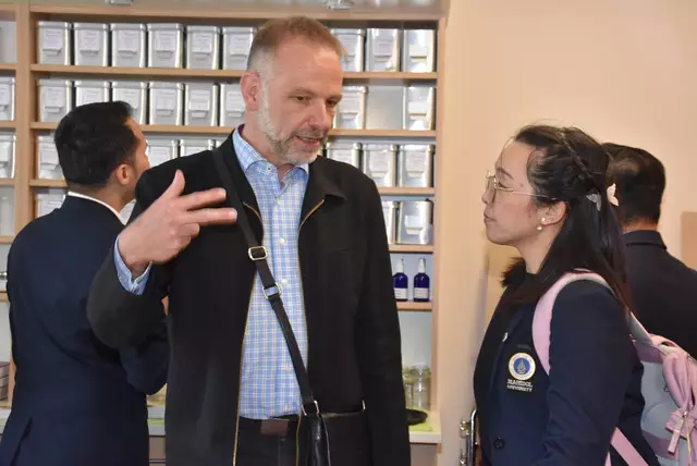 Eine hochkarätige Delegation mit Spitzen-Medizinern aus Thailand - Mahidol University Bangkok - interessierte sich für das Curhaus Bad Kreuzen.  | Foto: Robert Zinterhof
