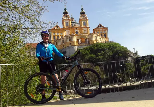 Eine Art "Radwallfahrt" führt mich in der Karwoche zum Stift Melk.