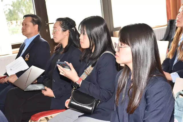 Eine hochkarätige Delegation mit Spitzen-Medizinern aus Thailand - Mahidol University Bangkok - interessierte sich für das Curhaus Bad Kreuzen.  | Foto: Robert Zinterhof