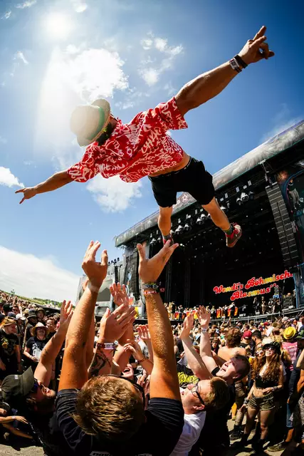 Eine unverwechselbare Kombination aus Musik, Kulinarik und Festivalatmosphäre erwartet die Besucher beim Nova Rock Festival 2025 in Nickelsdorf. | Foto: Thomas Ranner