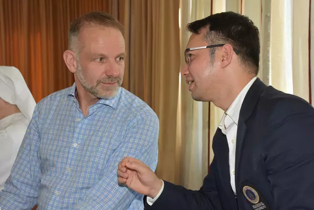 Eine hochkarätige Delegation mit Spitzen-Medizinern aus Thailand - Mahidol University Bangkok - interessierte sich für das Curhaus Bad Kreuzen und präsentierten auch ihre Traditionelle Thailändische Medizin.  | Foto: Robert Zinterhof