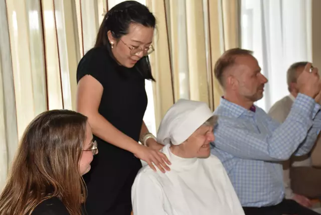 Eine hochkarätige Delegation mit Spitzen-Medizinern aus Thailand - Mahidol University Bangkok - interessierte sich für das Curhaus Bad Kreuzen und präsentierten auch ihre Traditionelle Thailändische Medizin.  | Foto: Robert Zinterhof