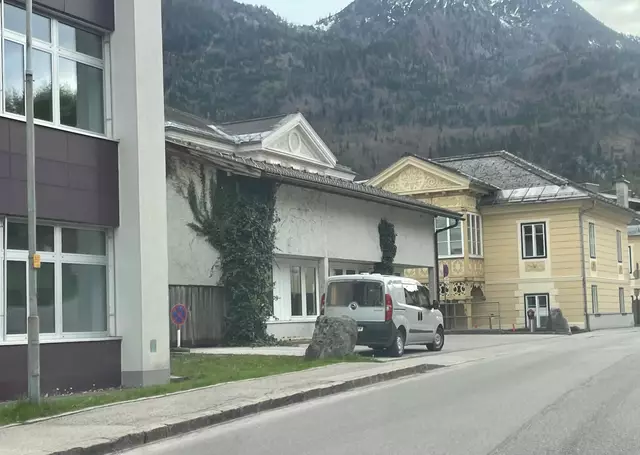 Standort: Kaltenbachstraße bei der HLW Bad Ischl. Das Heck zeigt stadteinwärts. Achtung: Hier sind 30 km/h erlaubt. | Foto: MeinBezirk/Gratzer