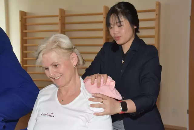 Eine hochkarätige Delegation mit Spitzen-Medizinern aus Thailand - Mahidol University Bangkok - interessierte sich für das Curhaus Bad Kreuzen und präsentierten auch ihre Traditionelle Thailändische Medizin.  | Foto: Robert Zinterhof