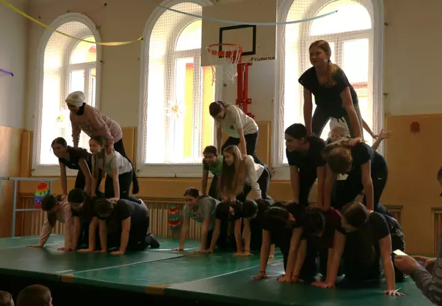 Die Sportakrobaten waren beim Event dabei. | Foto: MS Horn