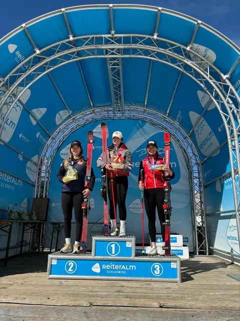 Elisa Eder siegt bei Fis Rennen auf der Reiteralm | Foto: Michael G Eder