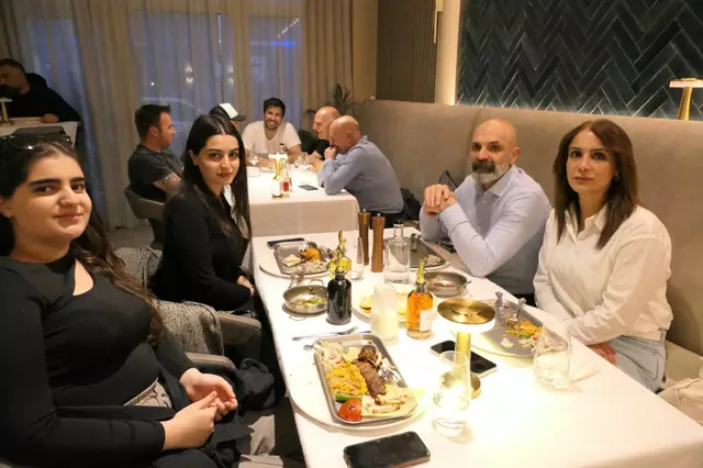 Zahlreiche Besucherinnen und Besucher zeigten reges Interesse am neuen Gastronomiekonzept. | Foto: Meyman