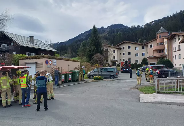 Am Dienstag am Vormittag erlitten zwei Arbeiter und eine Hausbewohnerin in einer Tiefgarage in Kitzbühel Kohlenmonoxidvergiftungen durch die Abgase benzinbetriebener Hochdruckreiniger.  | Foto: Zoom.Tirol