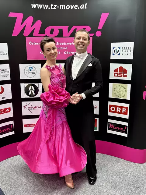 Titelfoto Krems: Bei den heimichen Meisterschaften Standard in Oberwart tanzten Isabella und Franz Ortner durch drei Vorrunden bis ins Finale. Mit Platz sechs waren sie das beste Paar aus Niederösterreich. | Foto: Privat